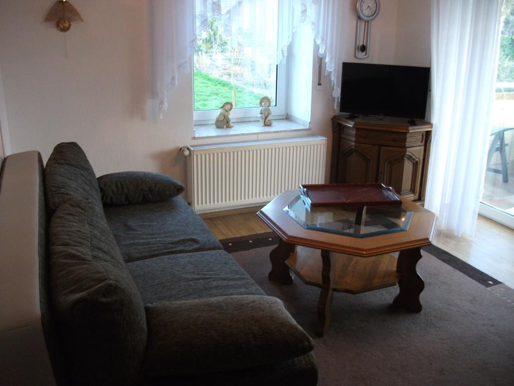 Ferienwohnung Am Bach Рес Экстерьер фото